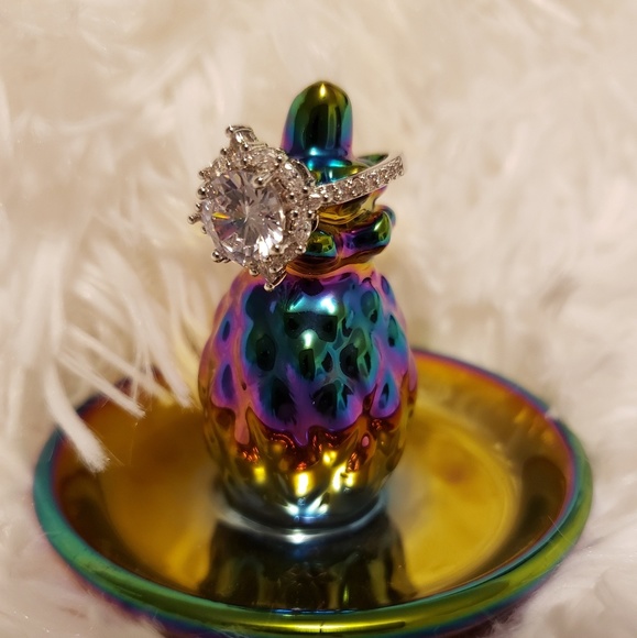 Womens Solitaire Ring - Picture 7 of 8